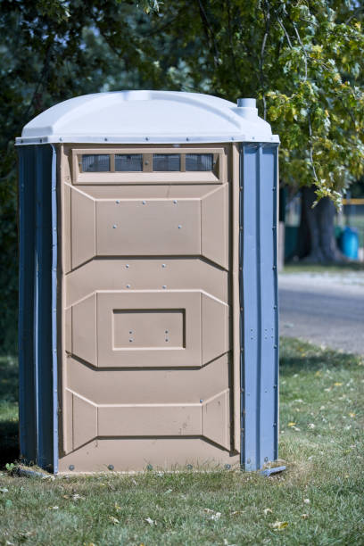 Best Portable restroom trailer rental  in Rockford, MI